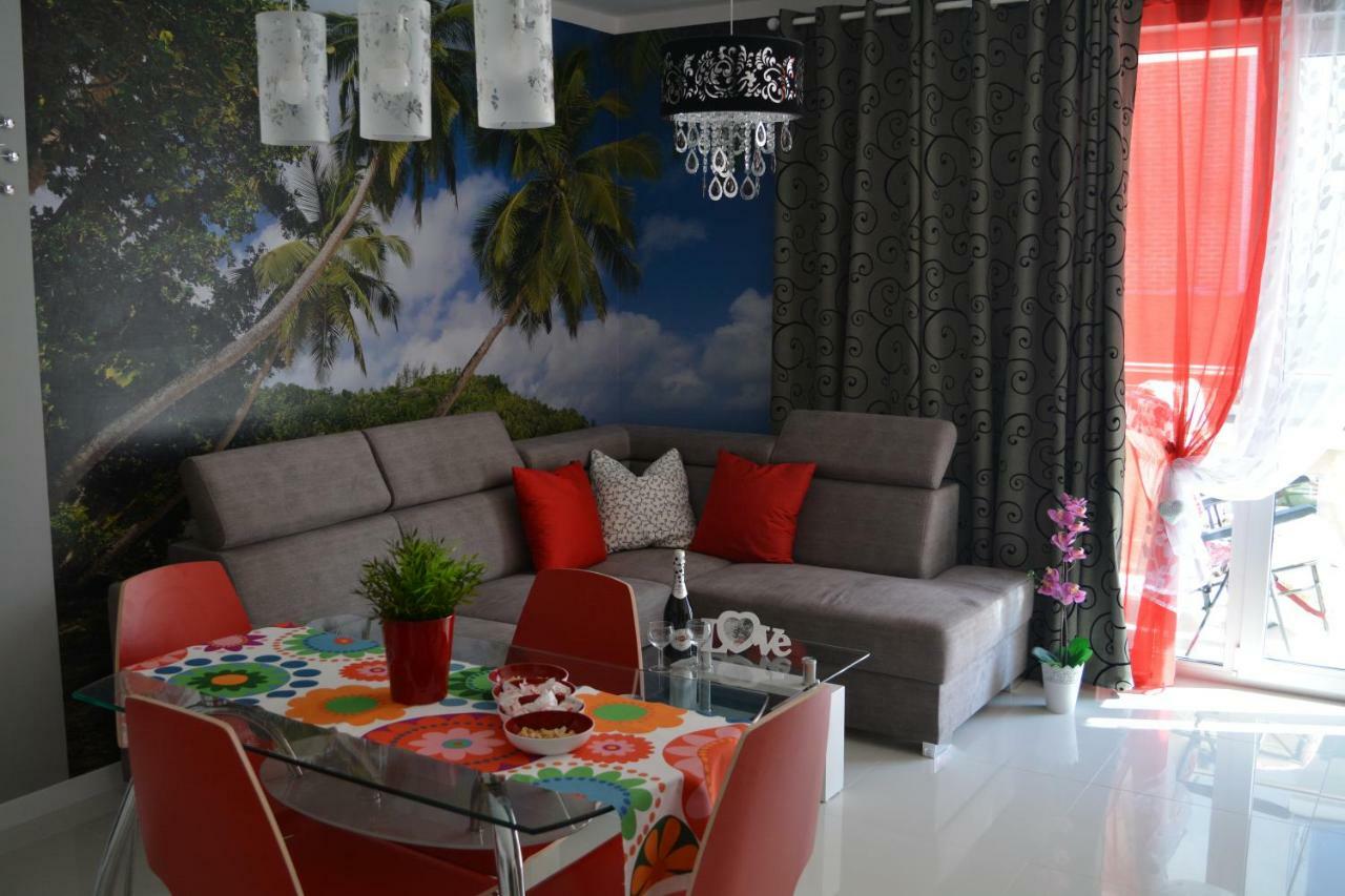 Apartament Ibiza Przy Plazy 레왈 외부 사진