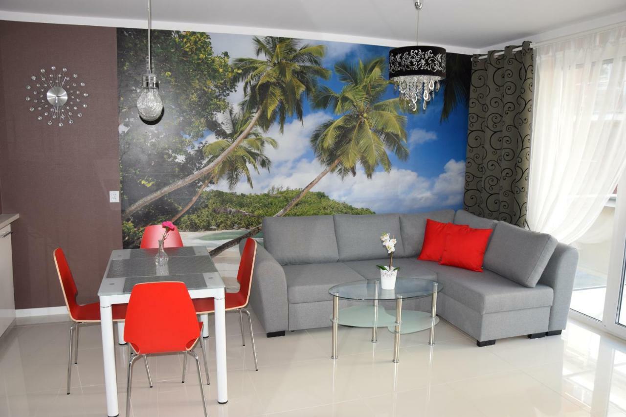 Apartament Ibiza Przy Plazy 레왈 외부 사진